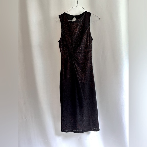 MYSTIC Lace Dress - Picture 1 of 8